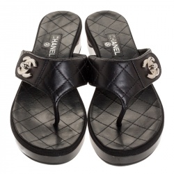Pre Owned Chanel Black Quilted Leather CC Thong Sandals Size 40