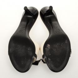 مملوكة مسبقًا Chanel Black &amp; White Leather CC Bow Mules Size 38.5