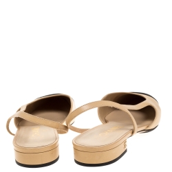 Pre Owned Chanel Beige/Black Leather and Fabric Cap Toe Slingback Flats Sandals Size 39.5