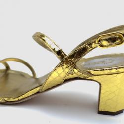 مملوكة مسبقًا Chanel Gold Python Sandals Size 37.5