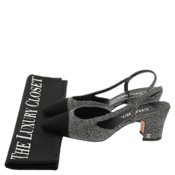 مملوكة مسبقًا Chanel Two Tone Metallic Tweed And Fabric CC Block Heel Slingback Sandals Size 38