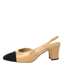 Pre Owned صندل شانيل فتحة كعب غطاء مقدمة قماش أسود وجلد بيج مقاس 37