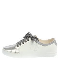 مملوكة مسبقًا Chanel White/Silver Leather CC Low Top Sneakers Size 37