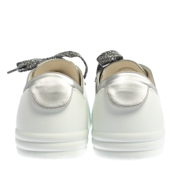 مملوكة مسبقًا Chanel White/Silver Leather CC Low Top Sneakers Size 37