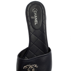 Pre Owned Chanel Navy Blue Quilted Leather CC Chain Slide Sandals Size 38.5 