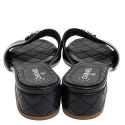 Pre Owned Chanel Navy Blue Quilted Leather CC Chain Slide Sandals Size 38.5 