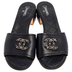 Pre Owned Chanel Navy Blue Quilted Leather CC Chain Slide Sandals Size 38.5 