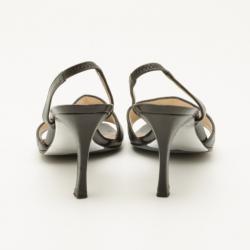 مملوكة مسبقًا Chanel Vintage Black Quilted Slingback Sandals Size 36.5
