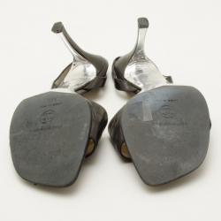 مملوكة مسبقًا Chanel Vintage Black Quilted Slingback Sandals Size 36.5