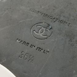 مملوكة مسبقًا Chanel Vintage Black Quilted Slingback Sandals Size 36.5