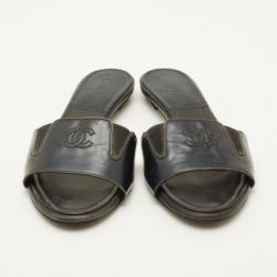 Pre Owned Chanel Navy and Black Leather CC Logo Slides Size 37.5