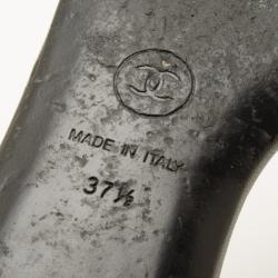 Pre Owned Chanel Navy and Black Leather CC Logo Slides Size 37.5