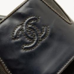 Pre Owned Chanel Navy and Black Leather CC Logo Slides Size 37.5