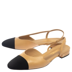 Pre Owned Chanel Beige/Black Leather and Canvas Cap Toe Slingback Sandals Size 38.5