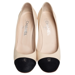 Pre Owned Chanel Beige And Black Leather CC Cap Toe Pumps Size 38