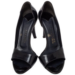 مملوكة مسبقًا Chanel Black Patent Leather D-orsay Open Toe Pumps  Size 37