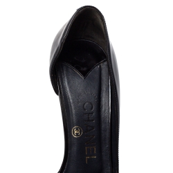 مملوكة مسبقًا Chanel Black Patent Leather D-orsay Open Toe Pumps  Size 37