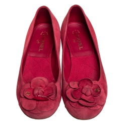 Pre Owned حذاء كعب عالي شانيل كاميليا كعب سميك سويدي أحمر مقاس 37.5