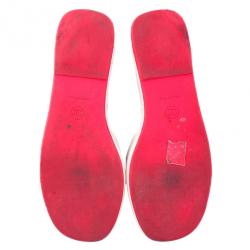 مملوكة مسبقًا Chanel White Leather CC Cambon Slides Size 38