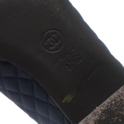 مملوكة مسبقًا حذاء شانيل سموكينج سليبر جلد مبطن أزرق مقاس 37.5