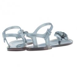 مملوكة مسبقًا Chanel Silver Camellia Jelly Sandals Size 38