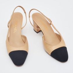 مملوكة مسبقًا Chanel Beige/Black Leather And Fabric CC Cap Toe Slingback Sandals Size 37