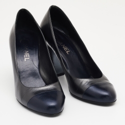 Pre Owned Chanel Dark Grey/Navy Blue Leather Cap Toe Block Heel Pumps Size 39.5