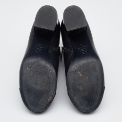 مملوكة مسبقًا Chanel Black Leather And Fabric Faux Pearl CC Cap Toe Ankle Length Boots Size 39