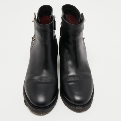 مملوكة مسبقًا Chanel Black Leather Ankle Boots Size 39