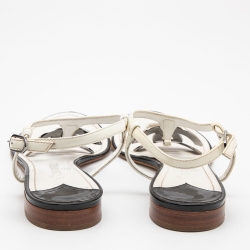Chanel White/Black Patent Leather CC Thong Flat Sandals Size 39