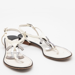 Chanel White/Black Patent Leather CC Thong Flat Sandals Size 39