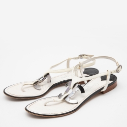 Chanel White/Black Patent Leather CC Thong Flat Sandals Size 39