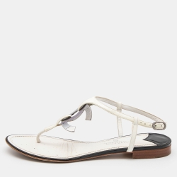 Chanel White/Black Patent Leather CC Thong Flat Sandals Size 39