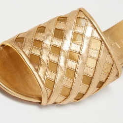 مملوكة مسبقًا Chanel Gold Leather CC Block Heel Slide Sandals Size 39.5