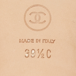 مملوكة مسبقًا Chanel Gold Leather CC Block Heel Slide Sandals Size 39.5