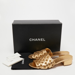 مملوكة مسبقًا Chanel Gold Leather CC Block Heel Slide Sandals Size 39.5