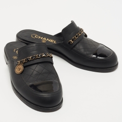 Pre Owned Chanel Black Leather and Patent Chain Detail Mules Size 38