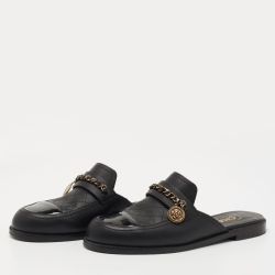 Pre Owned Chanel Black Leather and Patent Chain Detail Mules Size 38