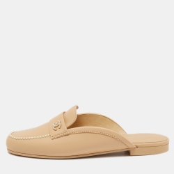 Chanel Beige Leather Interlocking CC Logo Mules Size 41