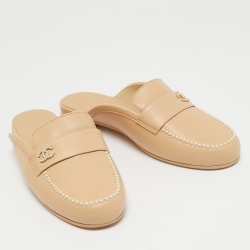 Chanel Beige Leather Interlocking CC Logo Mules Size 41