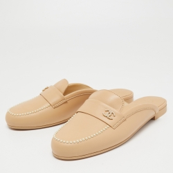 Chanel Beige Leather Interlocking CC Logo Mules Size 41