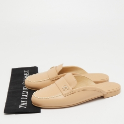 Chanel Beige Leather Interlocking CC Logo Mules Size 41