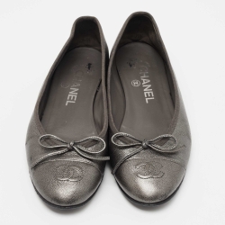 Chanel Metallic Grey Textured Leather CC Bow Ballet Flats Size 37