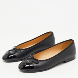مملوكة مسبقًا Chanel Black Leather Bow CC Cap Toe Ballet Flats Size 36.5