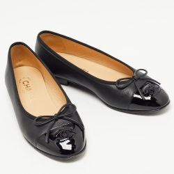 مملوكة مسبقًا Chanel Black Leather Bow CC Cap Toe Ballet Flats Size 36.5