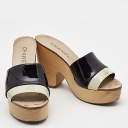 Pre Owned Chanel Cream/Blue Patent Leather CC Wooden Platform Clogs Sandals Size 37