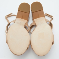 Pre Owned Chanel Beige Leather CC Turnlock Open Toe Sandals Size 40