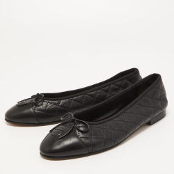 Pre Owned Chanel Black Leather CC Cap Toe Ballet Flats Size 40.5