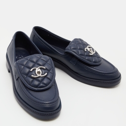 Pre Owned Chanel Blue Quilted Leather CC Turnlock Loafers Size 38