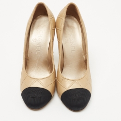 Pre Owned Chanel Beige/Black Leather Interlocking CC Logo Pumps Size 37